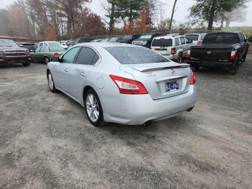2010 Nissan Maxima SV