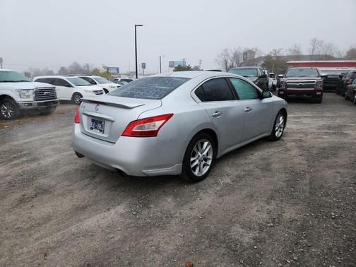 2010 Nissan Maxima SV
