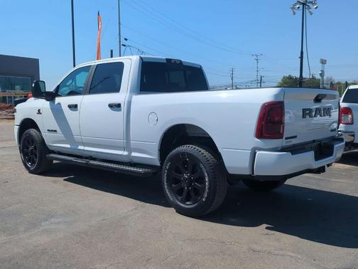 Bright White Clearcoat 2026 RAM 2500 Big Horn