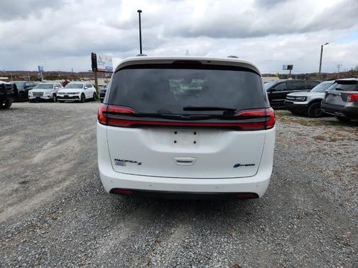 2021 Chrysler Pacifica Hybrid Touring L