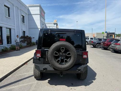 Black Clearcoat 2018 Jeep Wrangler JK Unlimited Altitude