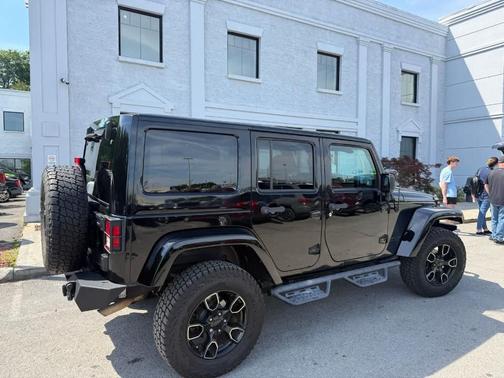 Black Clearcoat 2018 Jeep Wrangler JK Unlimited Altitude