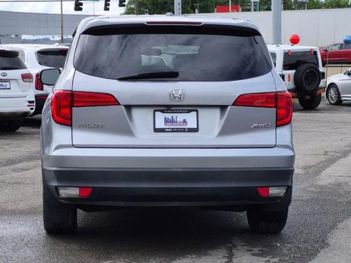 Lunar Silver Metallic 2016 Honda Pilot EX-L