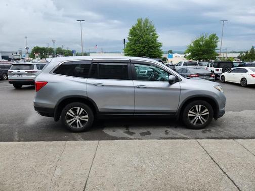 Lunar Silver Metallic 2016 Honda Pilot EX-L