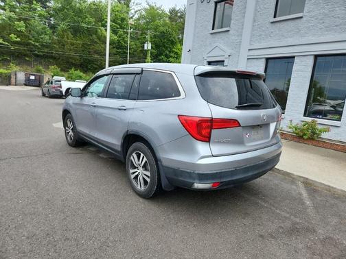 Lunar Silver Metallic 2016 Honda Pilot EX-L