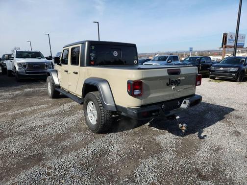 2020 Jeep Gladiator Sport