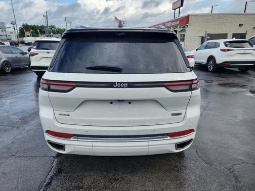 2023 Jeep Grand Cherokee Summit