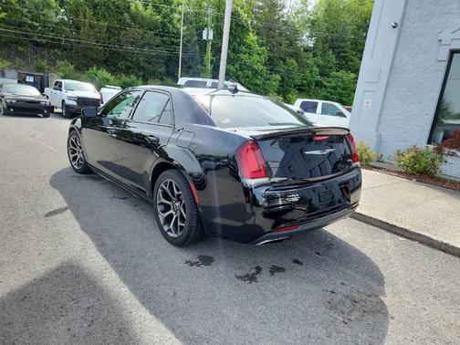 Gloss Black 2017 Chrysler 300 S