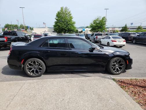 Gloss Black 2017 Chrysler 300 S