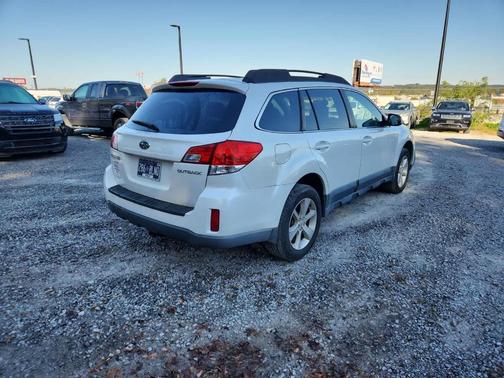 2013 Subaru Outback 2.5i Premium