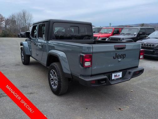 2026 Jeep Gladiator Sport