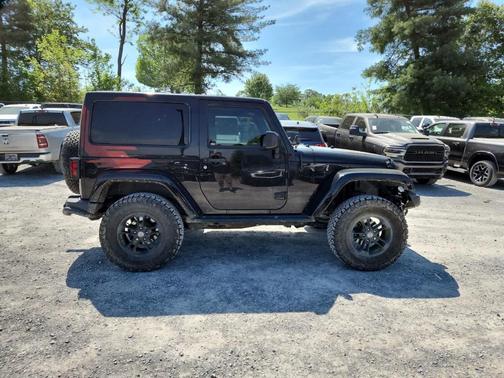 Black Clearcoat 2017 Jeep Wrangler Sahara