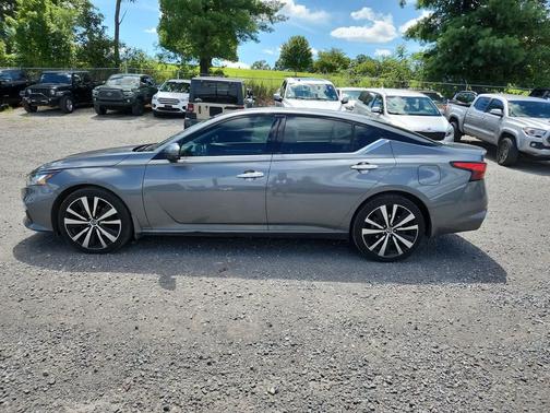 2020 Nissan Altima 2.5 Platinum
