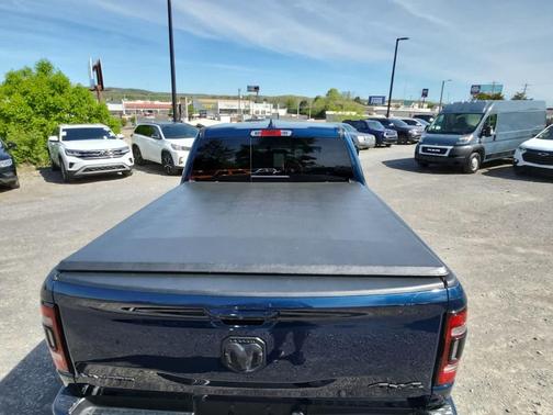 Patriot Blue Pearlcoat 2022 RAM 1500 Limited