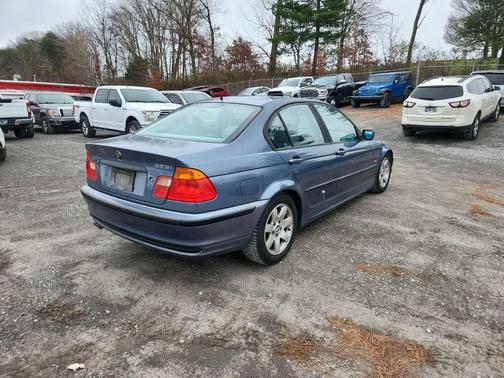 2000 BMW 323 i