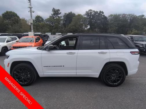 2025 Jeep Grand Cherokee Summit