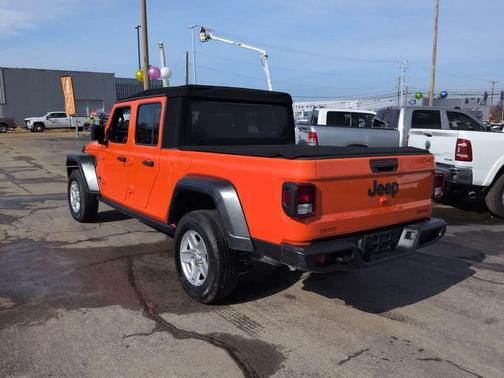 2020 Jeep Gladiator Sport