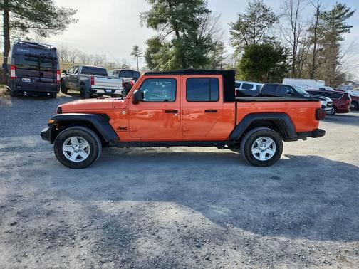 2020 Jeep Gladiator Sport