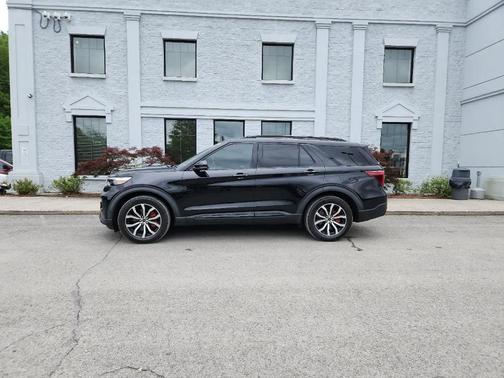 Agate Black Metallic 2020 Ford Explorer ST