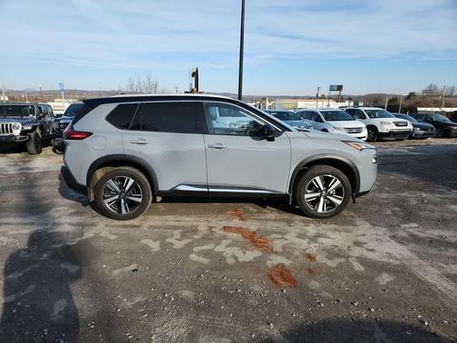 2021 Nissan Rogue SL