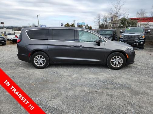 2023 Chrysler Pacifica Touring-L
