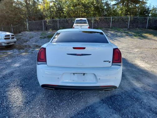 2022 Chrysler 300 S