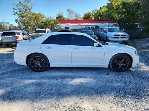 2022 Chrysler 300 S