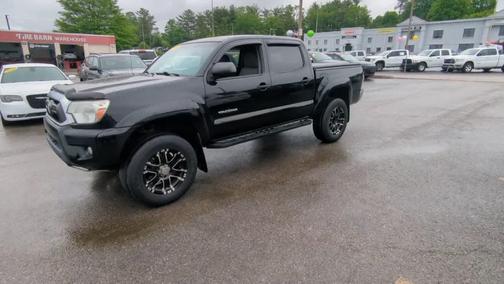 Black 2015 Toyota Tacoma V6
