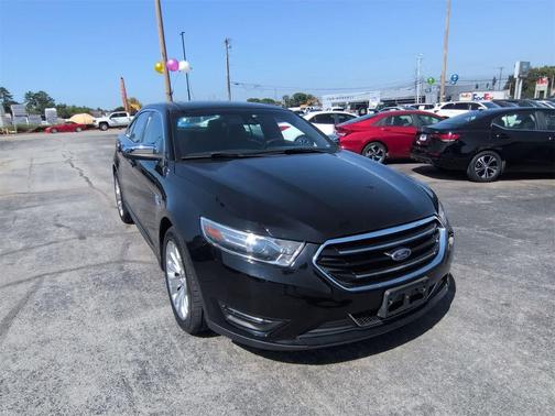 2017 Ford Taurus Limited