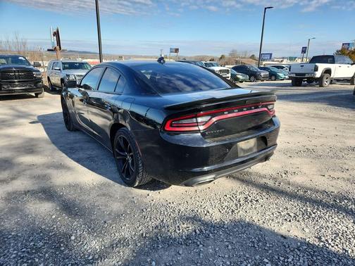 2017 Dodge Charger SXT