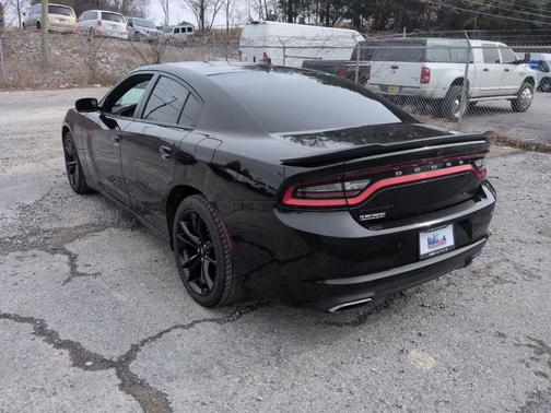 2017 Dodge Charger SXT
