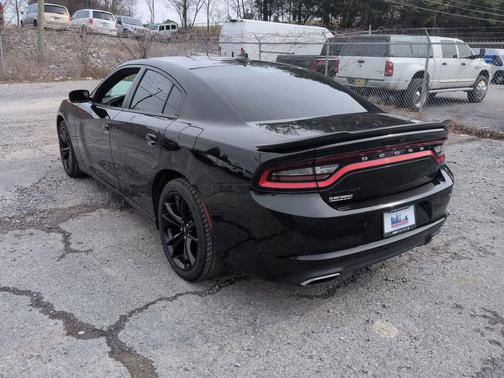 2017 Dodge Charger SXT