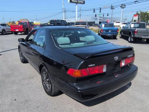 2000 Toyota Camry LE