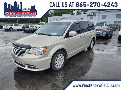 2016 Chrysler Town & Country Touring