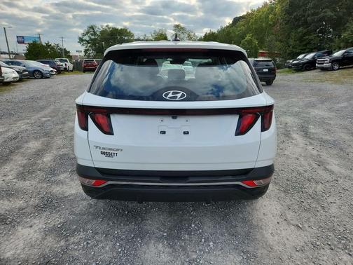 2022 Hyundai TUCSON SE