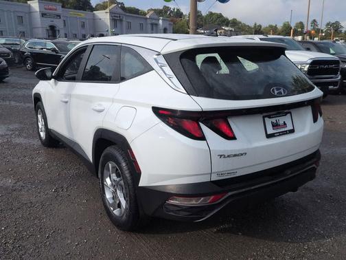 2022 Hyundai TUCSON SE