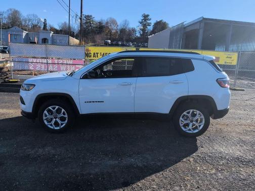 2026 Jeep Compass Latitude