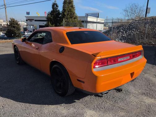 2012 Dodge Challenger SXT