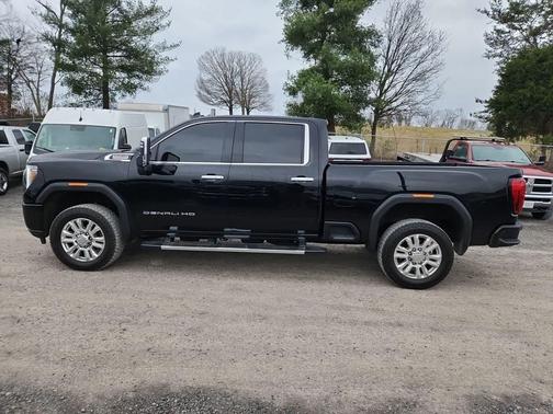 2023 GMC Sierra 2500 Denali