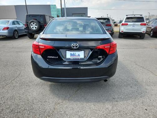 Black Sand Pearl 2019 Toyota Corolla SE