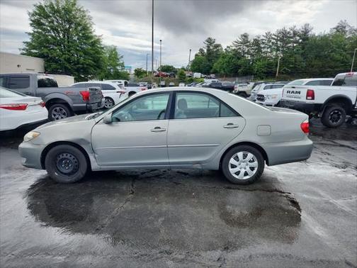 2005 Toyota Camry XLE