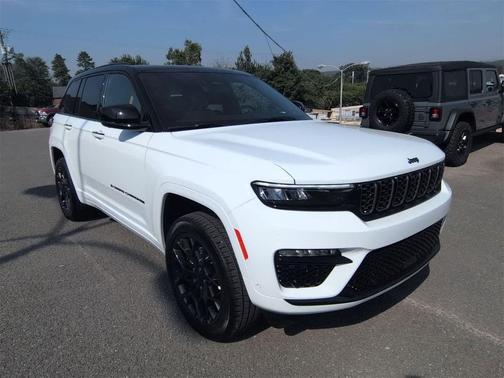 2025 Jeep Grand Cherokee Summit