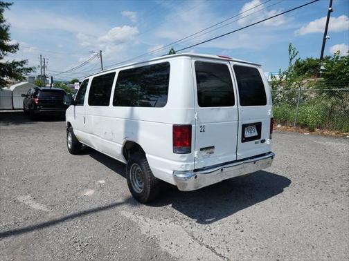 2010 Ford E350 Super Duty XLT