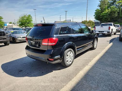 Pitch Black Clearcoat 2019 Dodge Journey SE