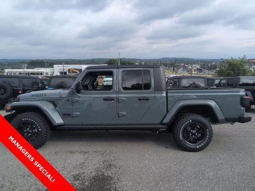 2025 Jeep Gladiator Sport