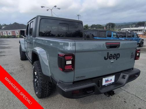 2025 Jeep Gladiator Sport