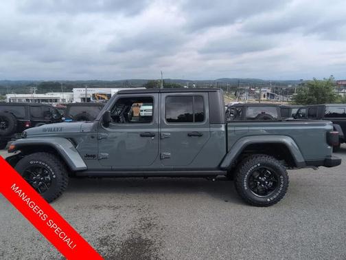 2025 Jeep Gladiator Sport