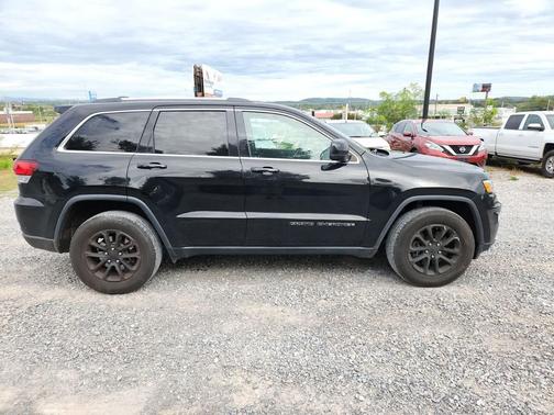 2021 Jeep Grand Cherokee Laredo E