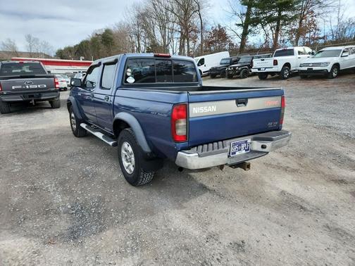 2000 Nissan Frontier XE Crew Cab