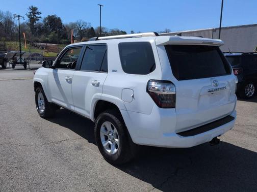 White 2022 Toyota 4Runner SR5 Premium